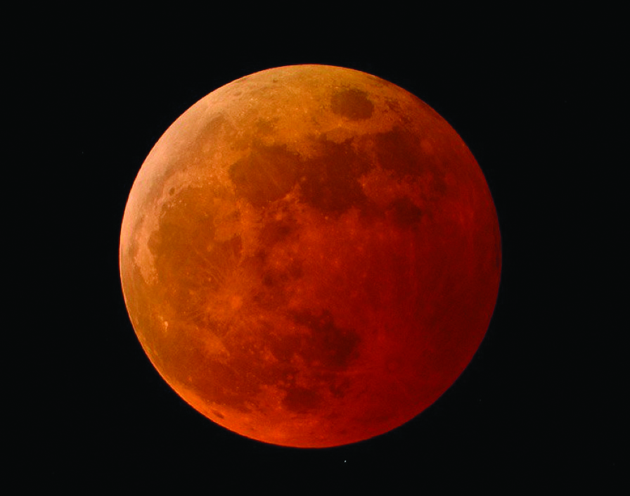 Lunar Eclipse Vignette