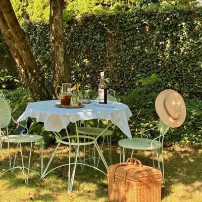 How a Picnic Becomes a Moment
